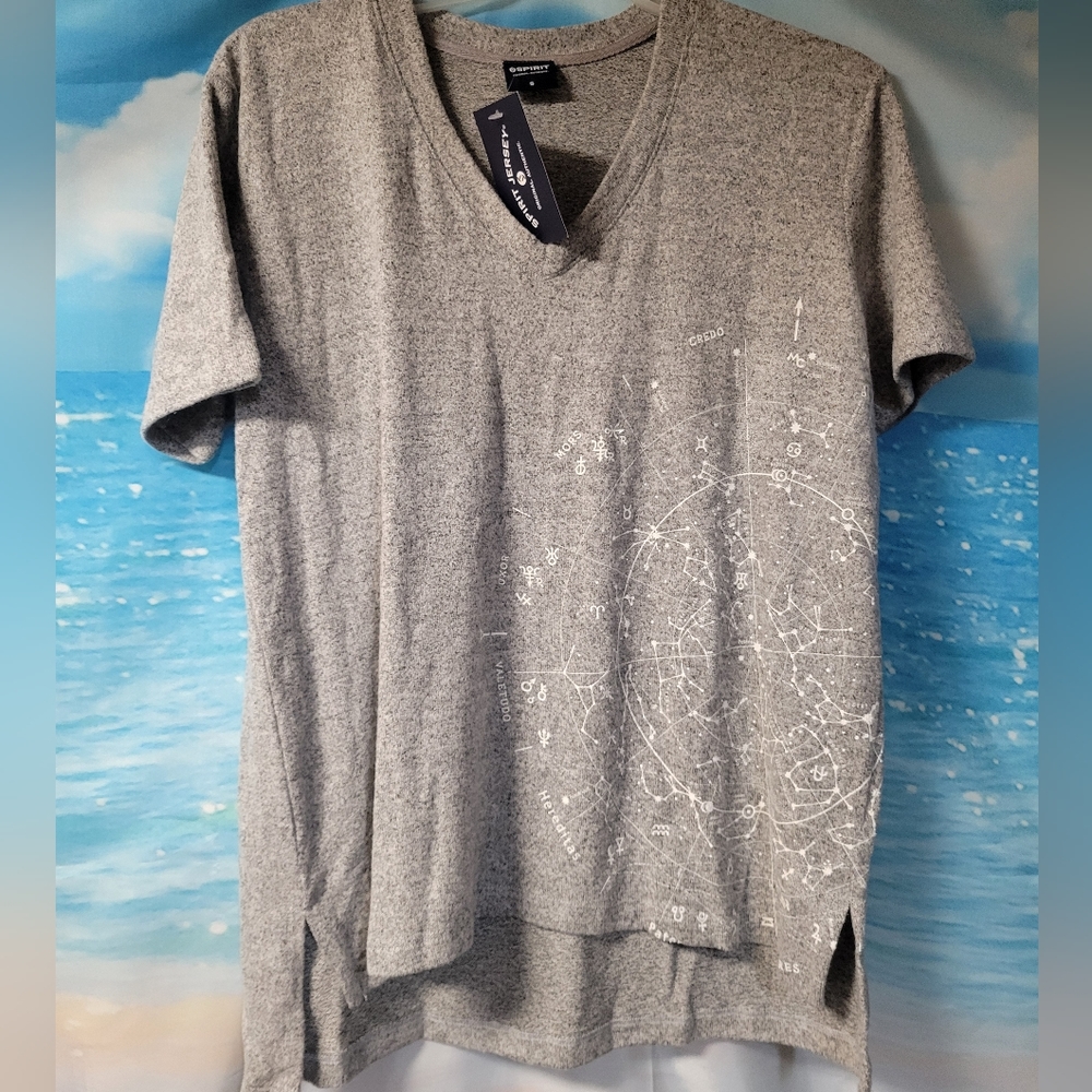 Spirit Jersey NWT‎ Ladies V-neck Shirt Astrology Symbols Size Small